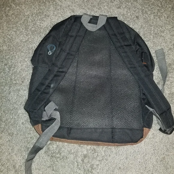 Tinyat Backpack with charging port - Picture 4 of 9